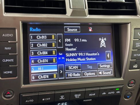 Used 2014 Lexus GX 460 Luxury image 25