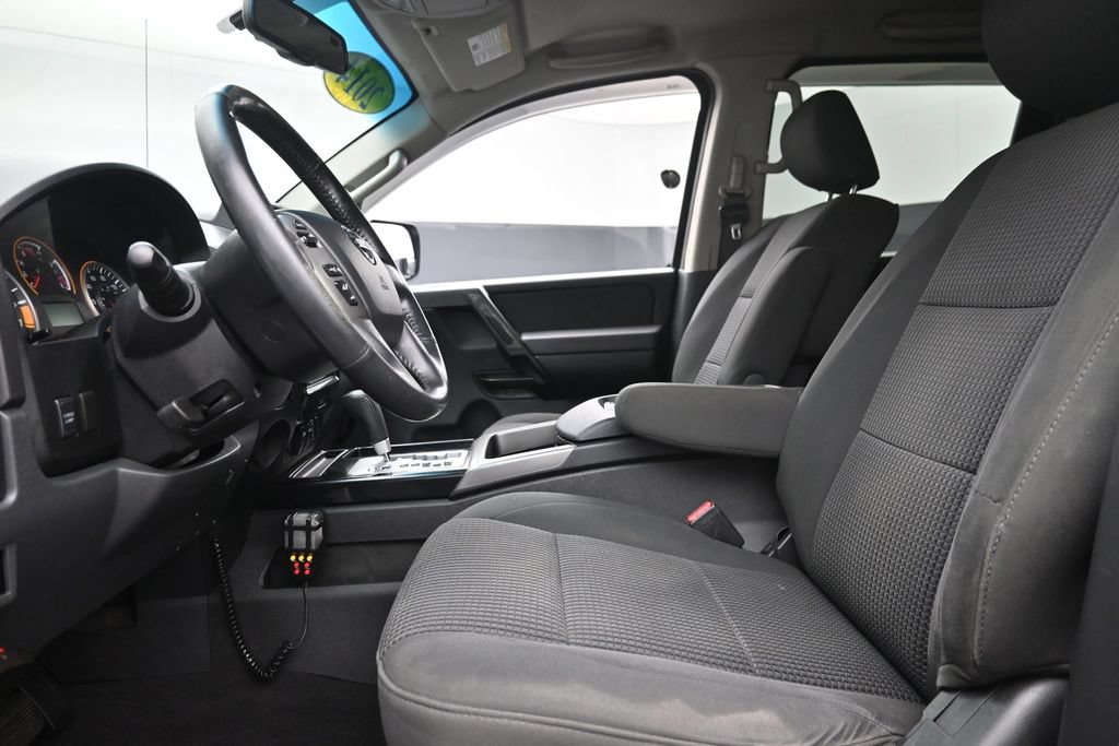 Used 2014 Nissan Titan SV w/ SV Value Truck Package AWD/4WD image 16