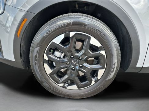 Certified 2025 Kia Sorento S FWD image 34