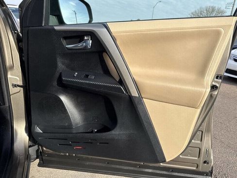 Used 2013 Toyota RAV4 Limited AWD/4WD image 21