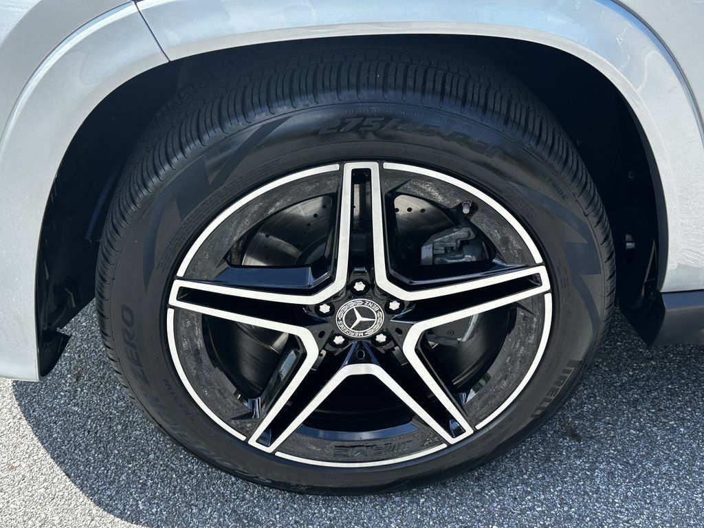 Certified 2026 Mercedes-Benz GLS 450 4MATIC image 13