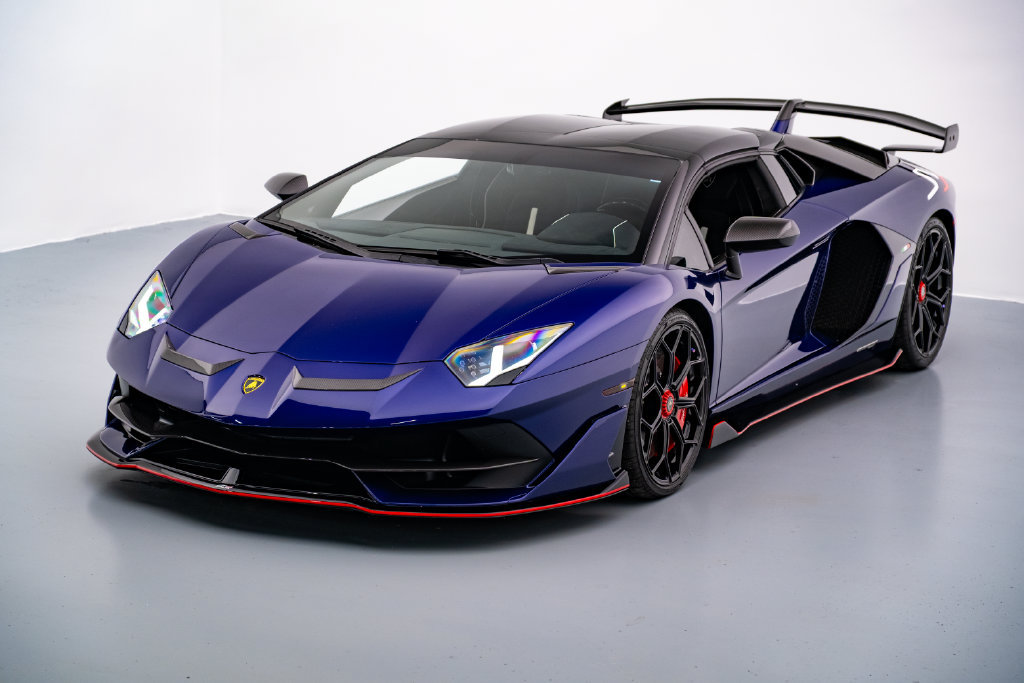 Used 2021 Lamborghini Aventador SVJ AWD/4WD image 2