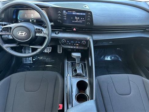 Certified 2025 Hyundai Elantra Sport image 14