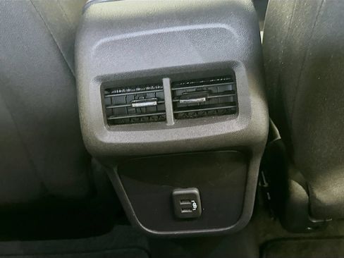 Used 2023 Chevrolet Equinox LS FWD image 24