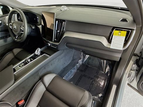 New 2026 Volvo XC60 T8 Polestar w/ Protection Package Premier image 30