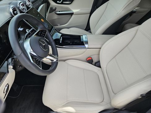 Certified 2026 Mercedes-Benz GLC 300 image 5