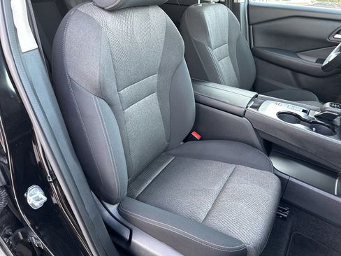 Used 2024 Nissan Rogue SV image 57