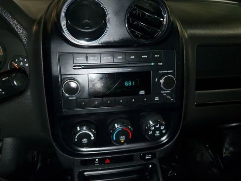 Used 2014 Jeep Patriot Sport w/ Power Value Group AWD/4WD image 18