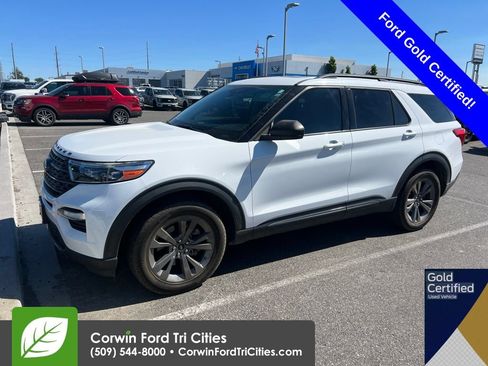 Used 2021 Ford Explorer XLT w/ Equipment Group 202A AWD/4WD image 8