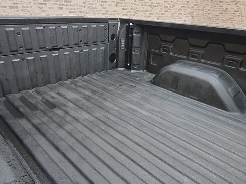 Used 2022 GMC Sierra 1500 SLT image 13