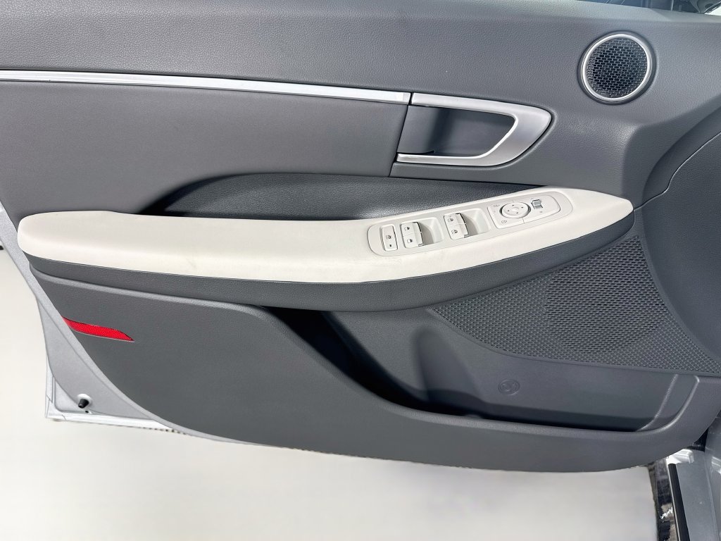 New 2026 Hyundai Sonata SEL FWD image 13
