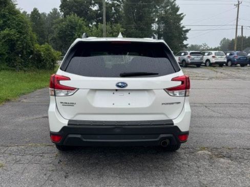 Used 2021 Subaru Forester Limited AWD/4WD image 4