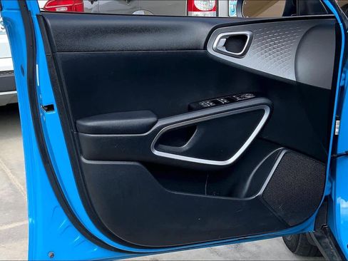 Used 2023 Kia Soul S image 22