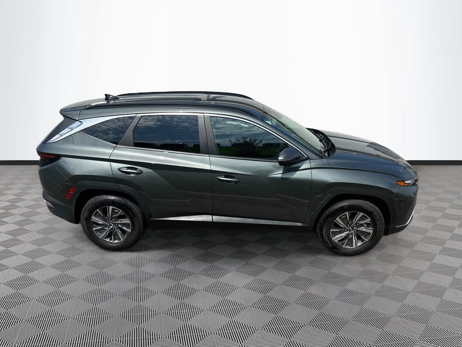 Used 2023 Hyundai Tucson Blue AWD/4WD image 4