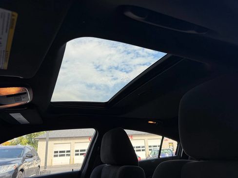 Used 2012 Dodge Charger R/T w/ Wheels & Tunes Group image 15