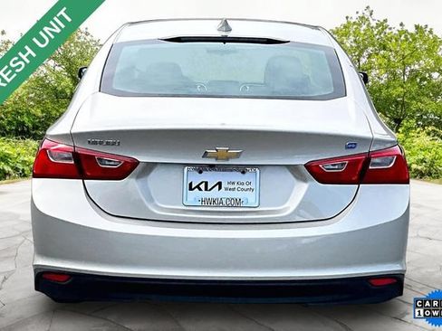 Used 2016 Chevrolet Malibu Hybrid FWD image 4