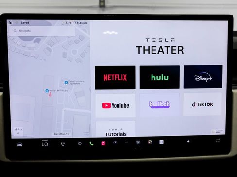 Used 2022 Tesla Model X Plaid image 24