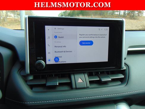 Used 2025 Toyota RAV4 XLE w/ Convenience Package image 30