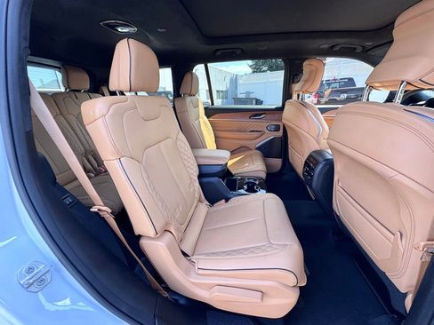 Certified 2024 Jeep Grand Cherokee L Summit AWD/4WD image 21