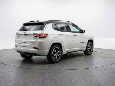 Used 2025 Jeep Compass Limited AWD/4WD image 7