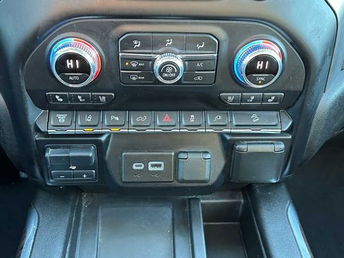 Used 2022 GMC Sierra 2500 Denali image 29