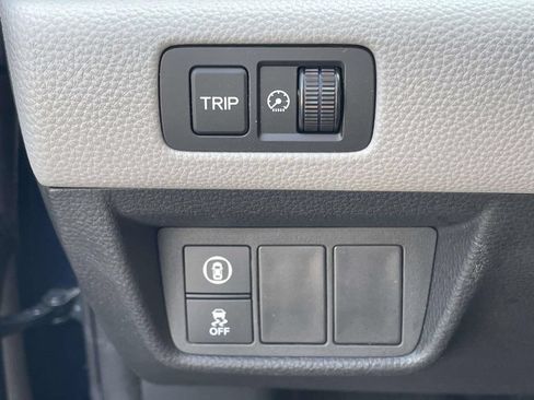 Used 2018 Honda Accord LX image 9