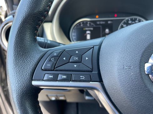 Used 2019 Nissan Kicks SR w/ Exterior Electronics Package FWD image 24