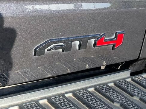 Used 2020 GMC Sierra 1500 AT4 w/ AT4 Premium Package AWD/4WD image 10