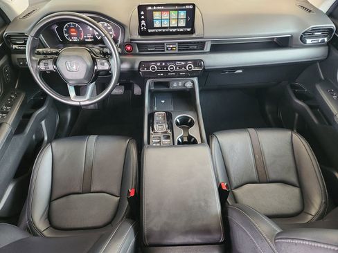 Certified 2024 Honda Pilot Touring image 25