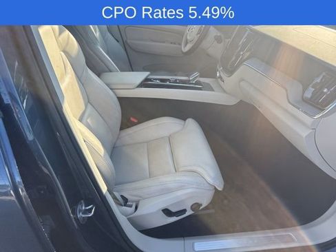 Used 2024 Volvo XC60 B5 Ultimate AWD/4WD image 4