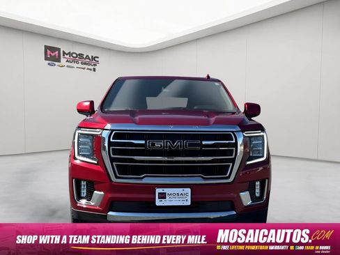 Used 2024 GMC Yukon SLT AWD/4WD image 9
