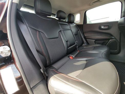 Used 2019 Jeep Compass Trailhawk image 15