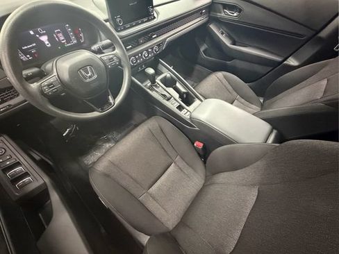 Certified 2025 Honda Accord SE image 15