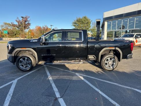 New 2026 GMC Sierra 2500 SLT w/ SLT Premium Package image 2