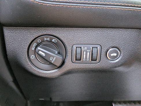 Used 2020 Dodge Challenger R/T Scat Pack RWD image 21