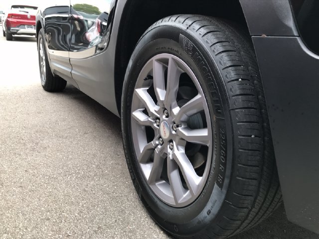 Certified 2024 GMC Terrain SLT AWD/4WD image 11