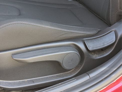 Used 2023 Hyundai Elantra SEL FWD image 15