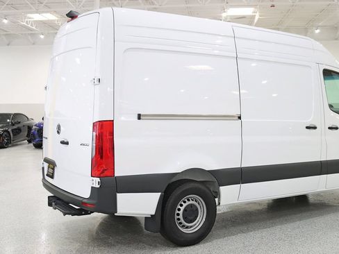 Used 2025 Mercedes-Benz Sprinter 2500 image 10