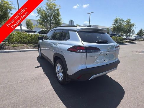 Used 2026 Toyota Corolla Cross LE FWD image 3
