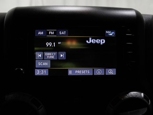 Used 2017 Jeep Wrangler Unlimited Rubicon image 13