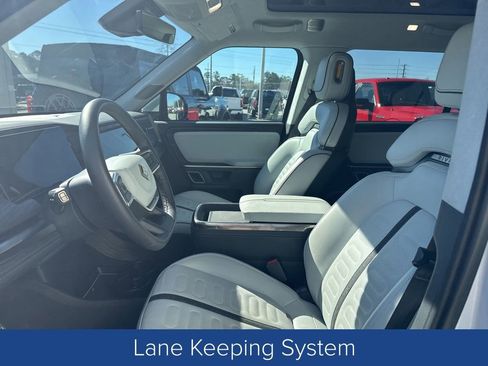 Used 2024 Rivian R1S Adventure image 9