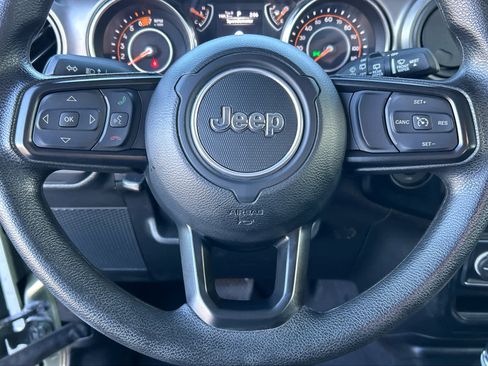 Used 2022 Jeep Wrangler Sport image 19