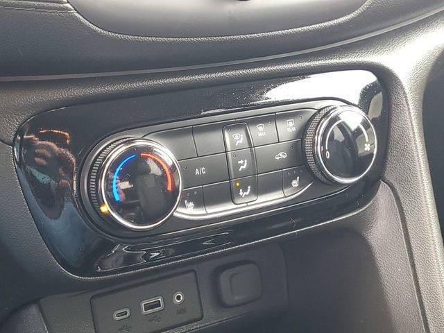 Used 2020 Buick Encore GX Preferred w/ Cold Weather Comfort Package FWD image 21