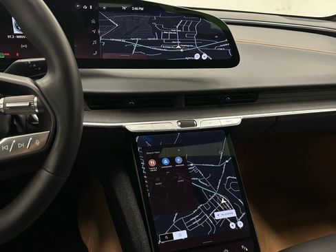 Used 2024 Lucid Air Touring AWD/4WD image 33