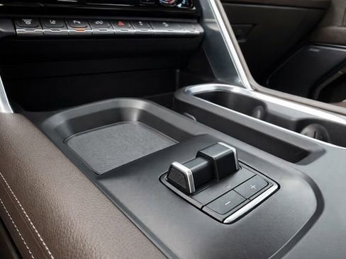 Used 2024 GMC Sierra 2500 Denali w/ Denali Reserve Package image 30