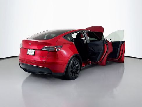 Used 2023 Tesla Model Y Long Range AWD/4WD image 34