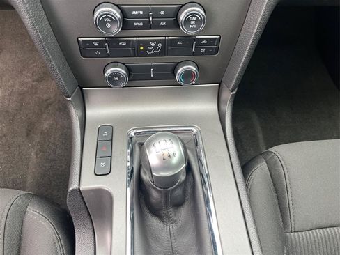 Used 2014 Ford Mustang GT RWD image 18