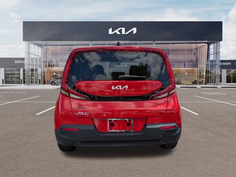 Certified 2022 Kia Soul LX FWD image 5