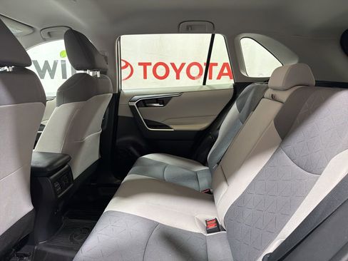 Used 2021 Toyota RAV4 XLE w/ XLE Grade Weather Package image 20