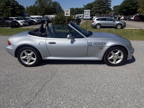 Used 1999 BMW Z3 2.5i RWD image 6